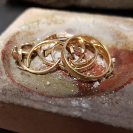 Oud goud  & vingerafdruk & diamanten
