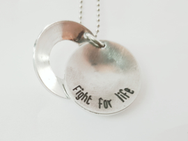 Fight for life - ketting (model 2)