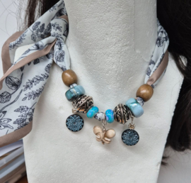 Sjaaltje 11 blauw bruin tinten