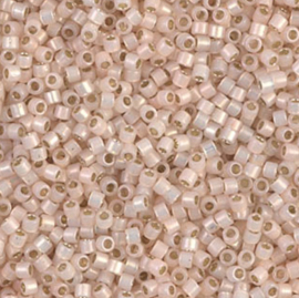 Delica 1452- Silverlined Pale Peach Opal