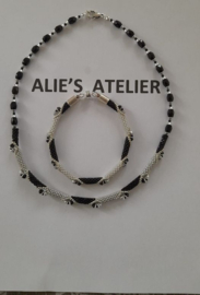 Pakket  K'Alys ®ParPuca® Collier en Armband- Zwart met grijs