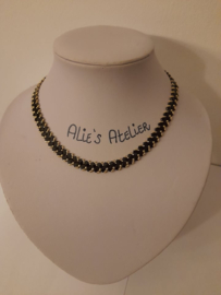 Ketting Halve Tila Beads- Zwart met Goud kleur