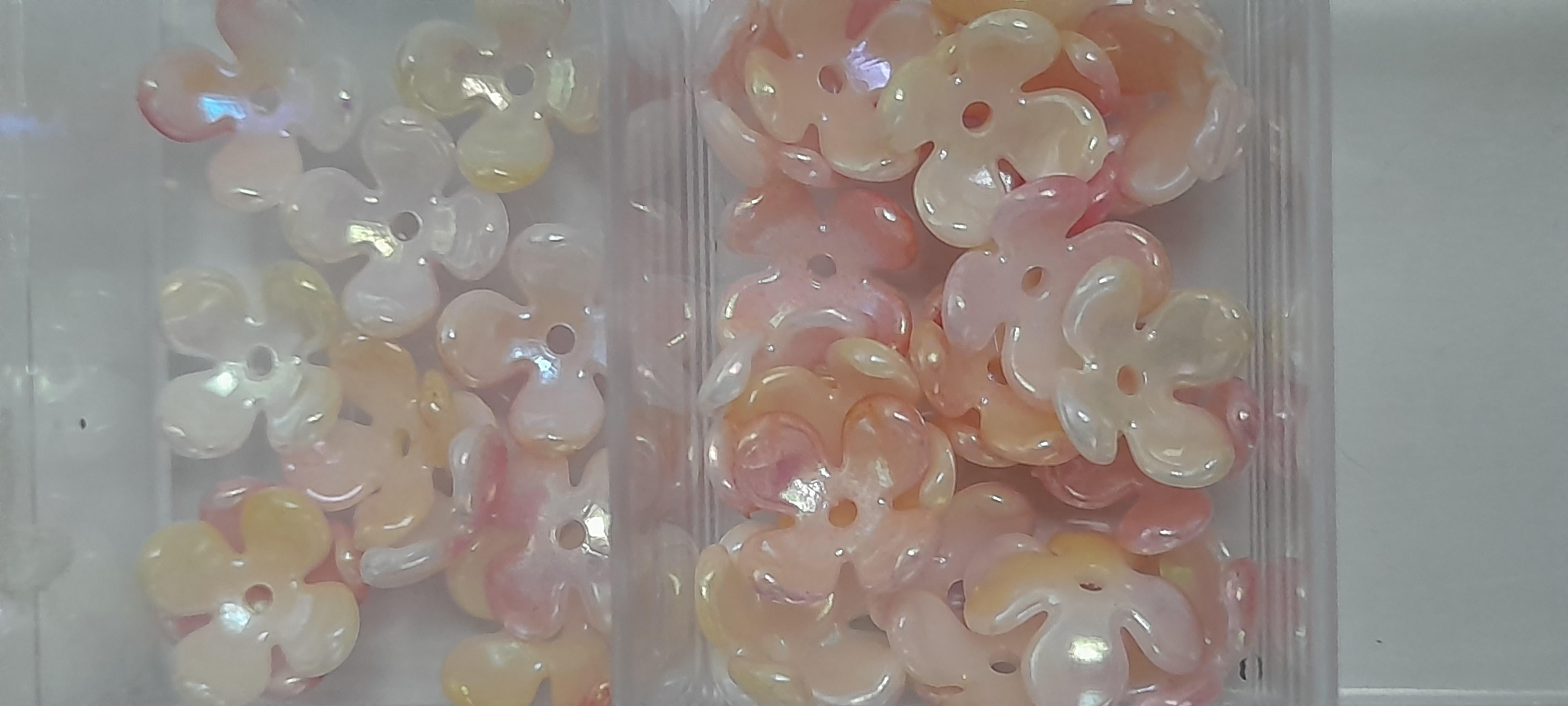 Acryl bloemetjes - Rose geel wit gemengd