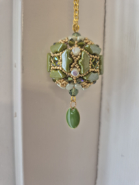 Groene Bal Hanger Incl Ketting