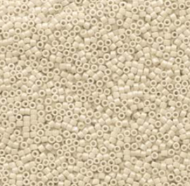 DB1561- Opaque Pear Luster