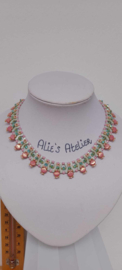 Collier Brigitte  - Groen met Roze tinten