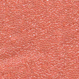 DB0235-Lined Crystal Salmon Luster