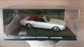 Schaalmodel  Ford Mustang Convertible James Bond collectie  1/43