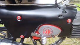 Rode Motorscherm doppen