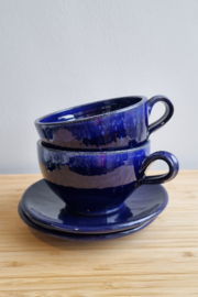 Kop en schotel blauw glazuur 2 stuks