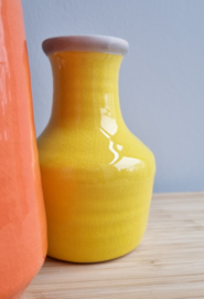 Vaasjes oranje en geel