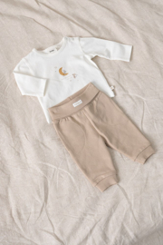 Feetje broek taupe Over the Moon for you