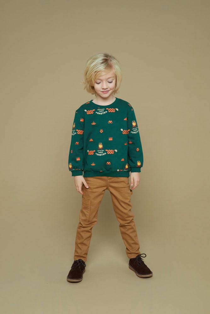Sturdy sweater aop groen Chasing Trails