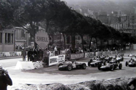 Start Monaco Grand Prix 1961 - Lotus-Climax #20 Stirling Moss (Winner)