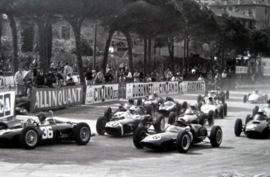 Start Monaco Grand Prix 1961 - Lotus-Climax #20 Stirling Moss (Winner)