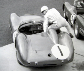 Aston Martin DBR1 #1 S.Moss/Ferrari 250 #5 D.Gurney/Porsche 718 RSK #18 E.Barth - Start 1000 Km Nürburgring 1959