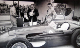 01-08 1954 German Grand Prix 1954 Nürburgring - Maserati 250F #16 - Stirling Moss & Alf Francis
