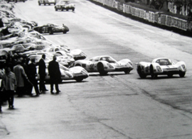 Start 24h Le Mans 1968 - Drivers Lining Up