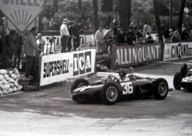 Start Monaco Grand Prix 1961 - Lotus-Climax #20 Stirling Moss (Winner)