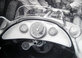 Mercedes-Benz W196 #18 Fangio - Neubauer/Nallinger/Uhlenhaut - Nurburgring 1954