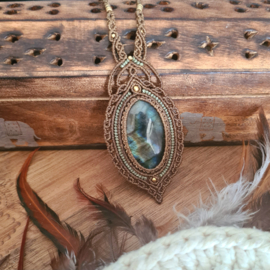 Macramé ketting Labradoriet