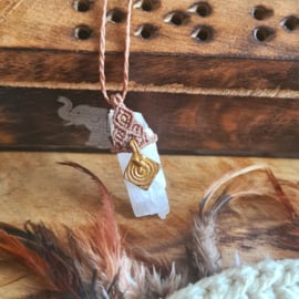Macramé pendant Seleniet