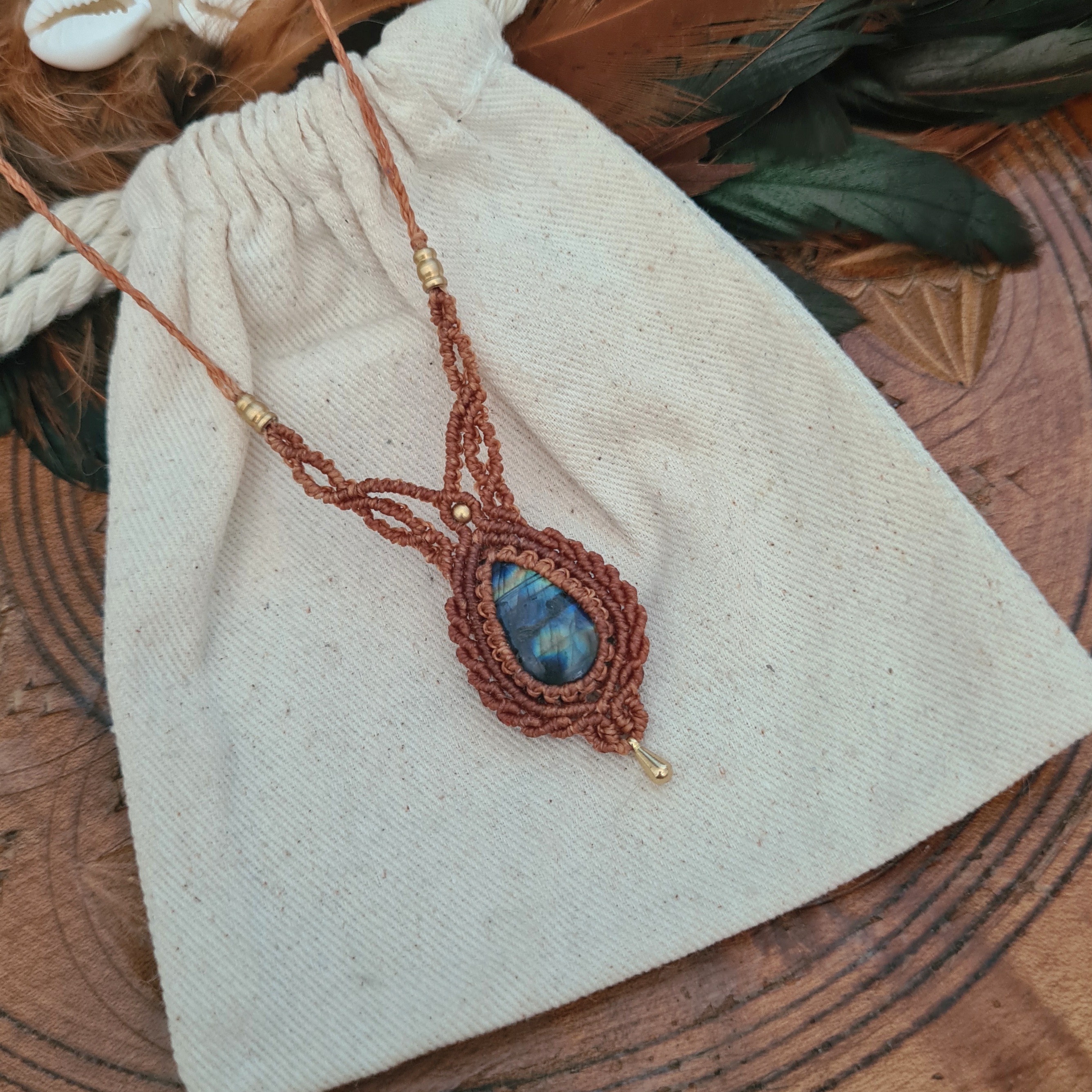 Macramé ketting Labradoriet