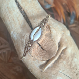 Armbandje Kauri