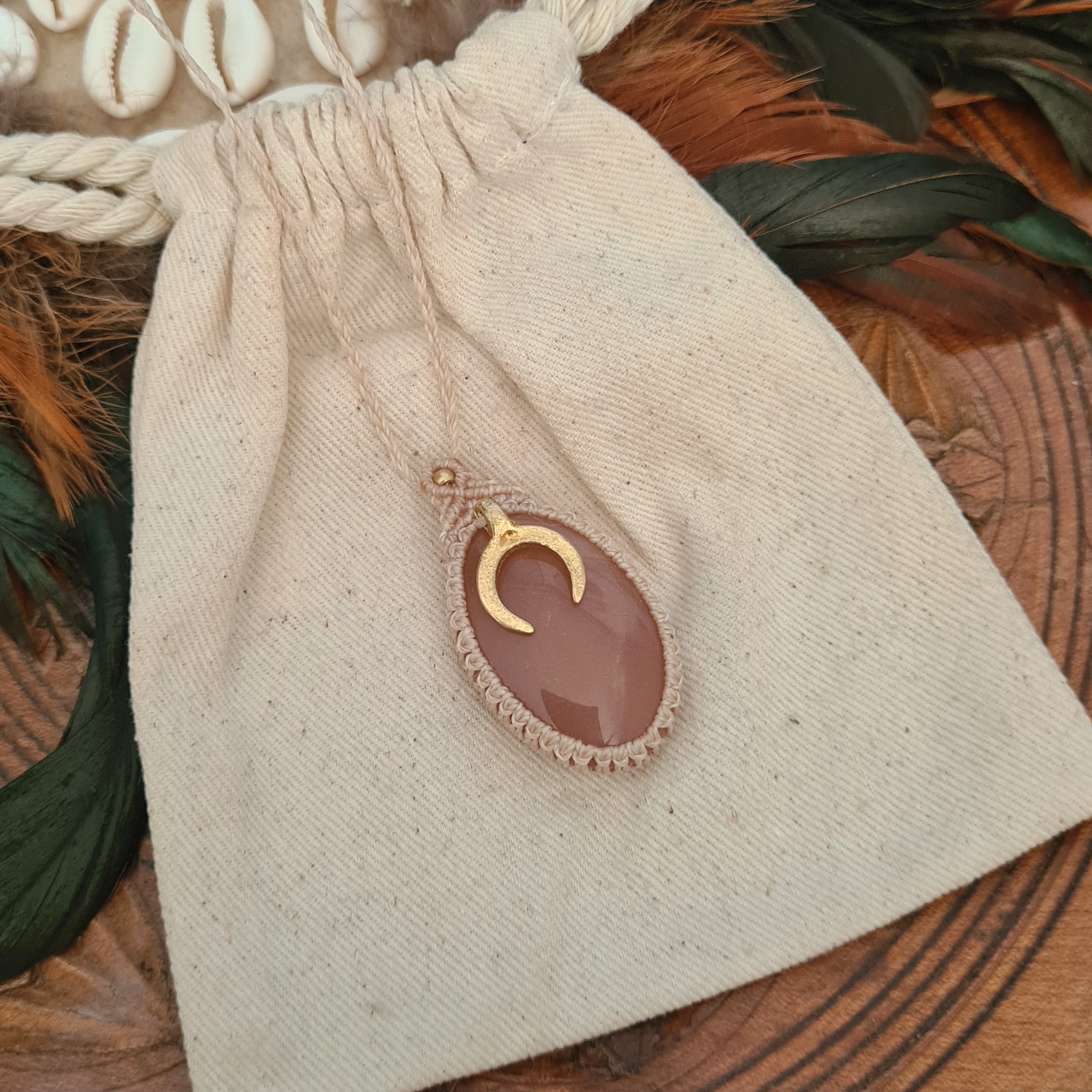 Macramé ketting Maansteen Peach