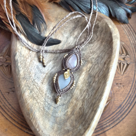 Macramé ketting Peach- en Belmoriet Maansteen