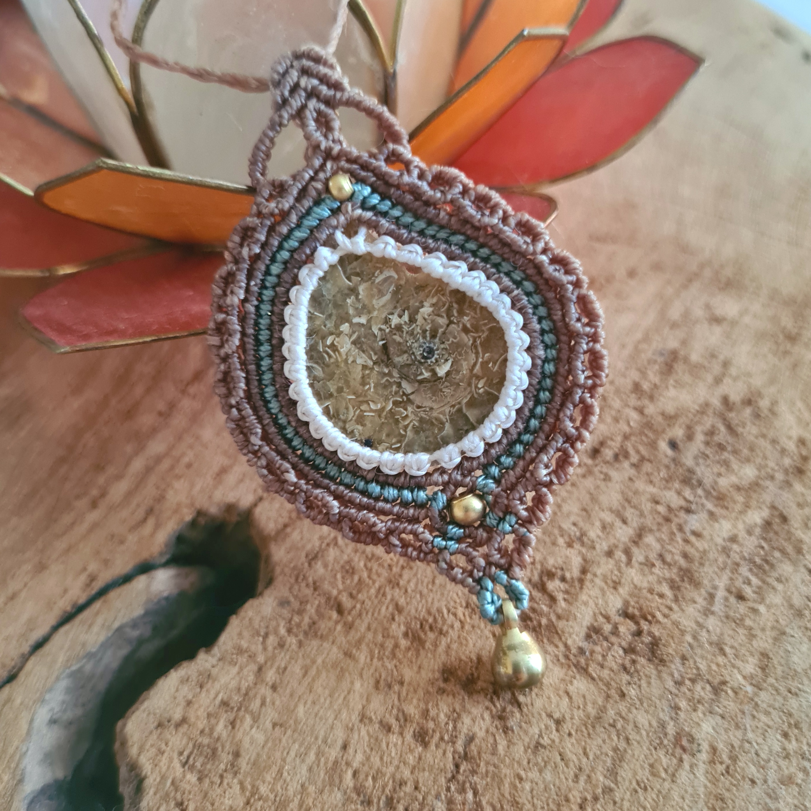 Macramé ketting Ammoniet