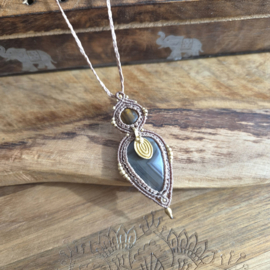 Macramé ketting Agaat en Tijgeroog