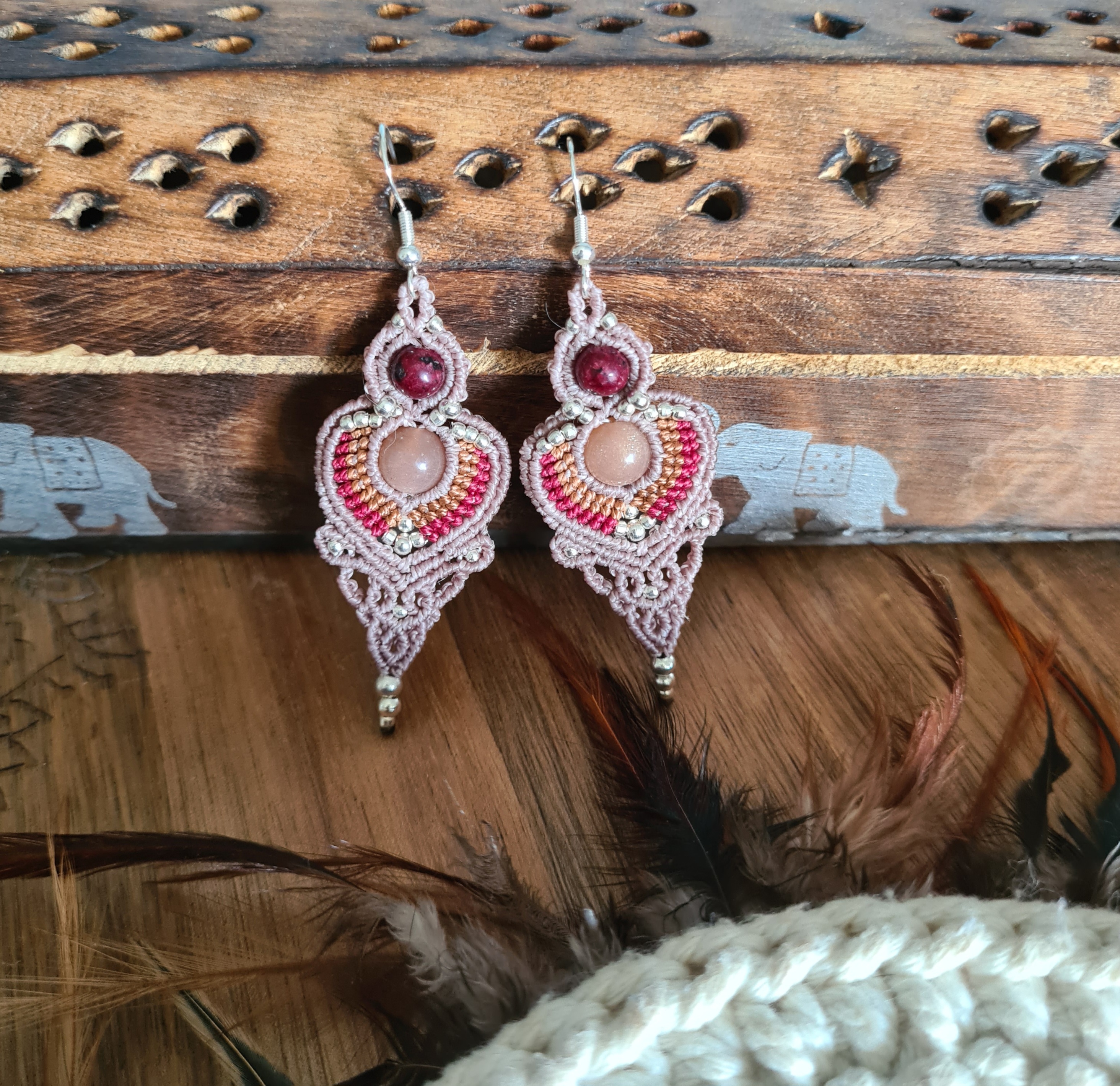 Boho oorbellen Maansteen Peach