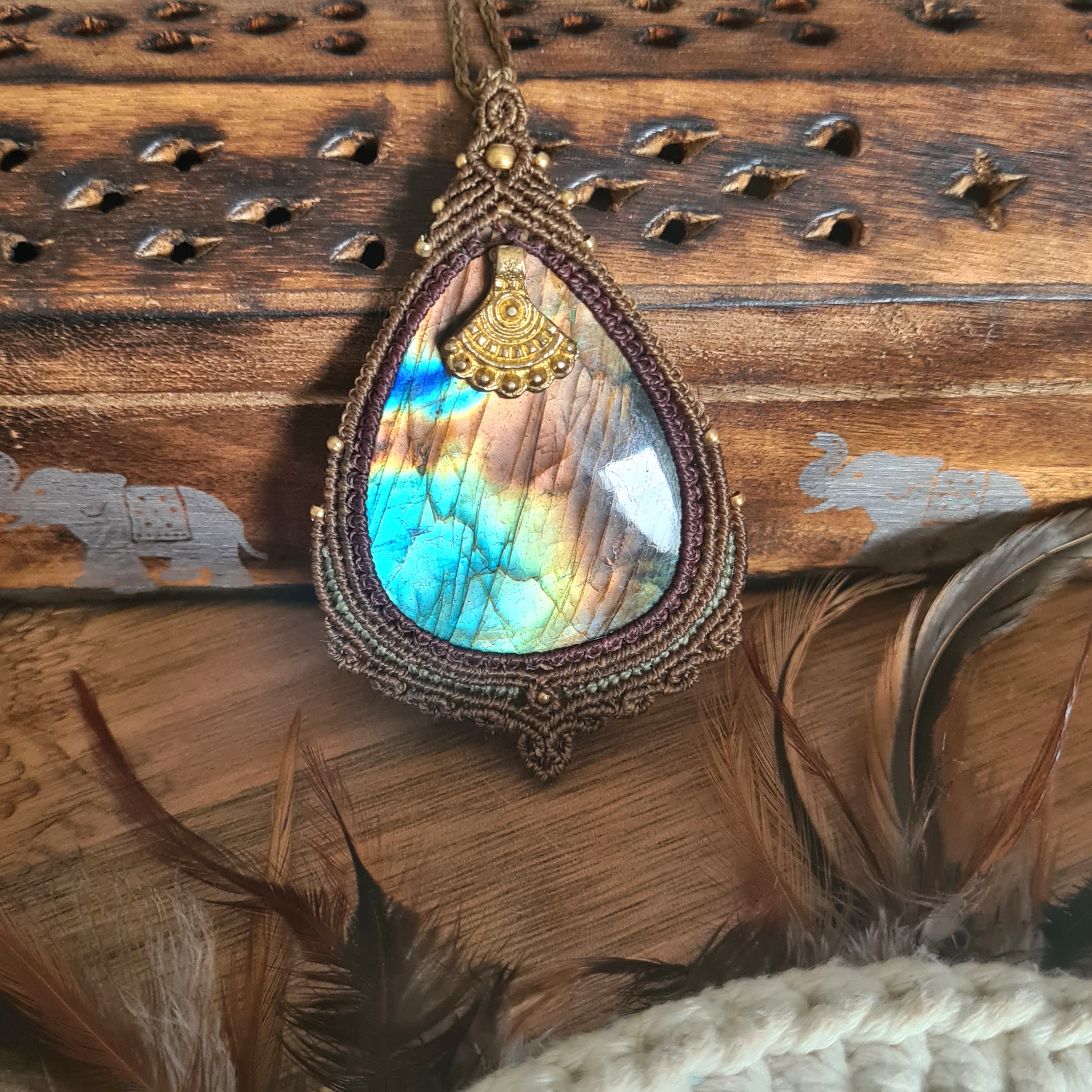 Macramé ketting Labradoriet