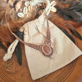 Macramé ketting Maansteen