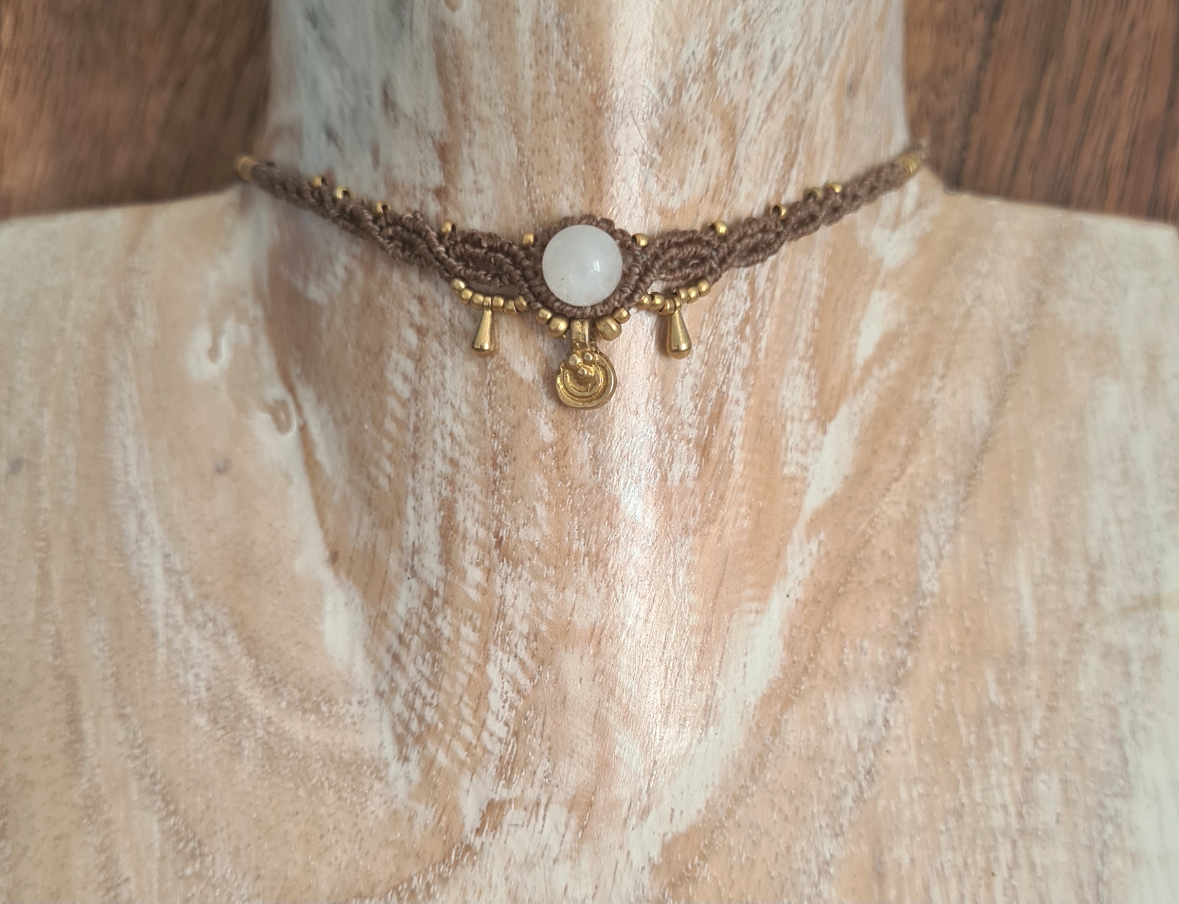 Macramé choker Maansteen