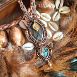 Macramé ketting Labradoriet en Abalone