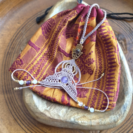 Handsieraad Amethist Hamsa Handje