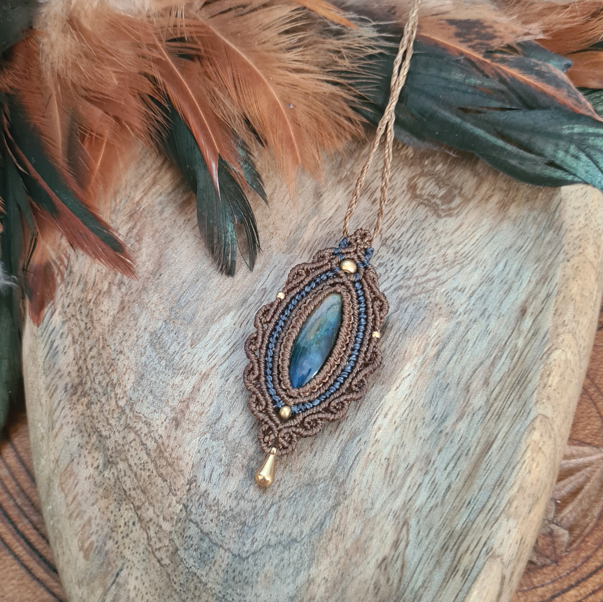 Macramé ketting Labradoriet