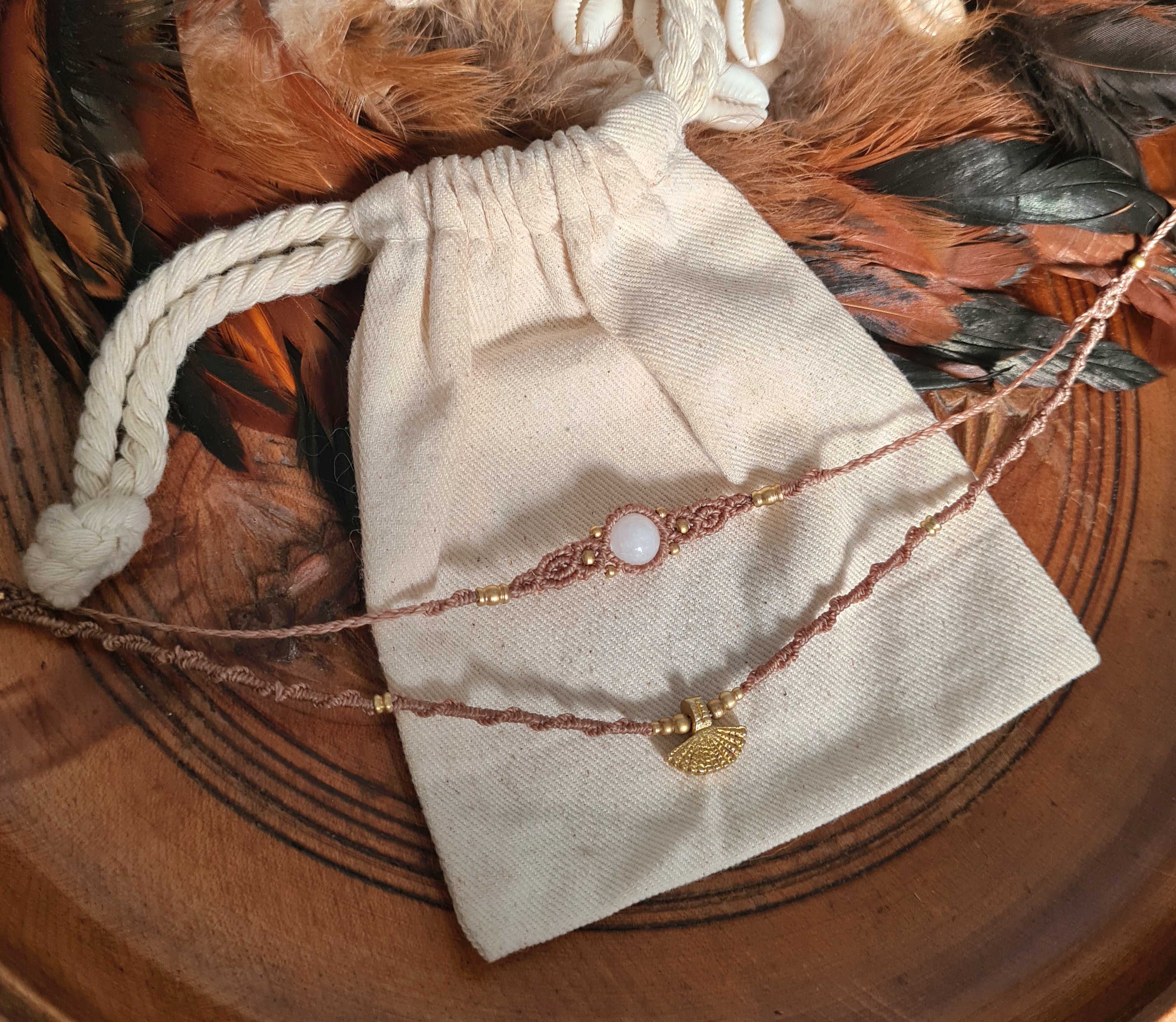 Double layered choker Maansteen