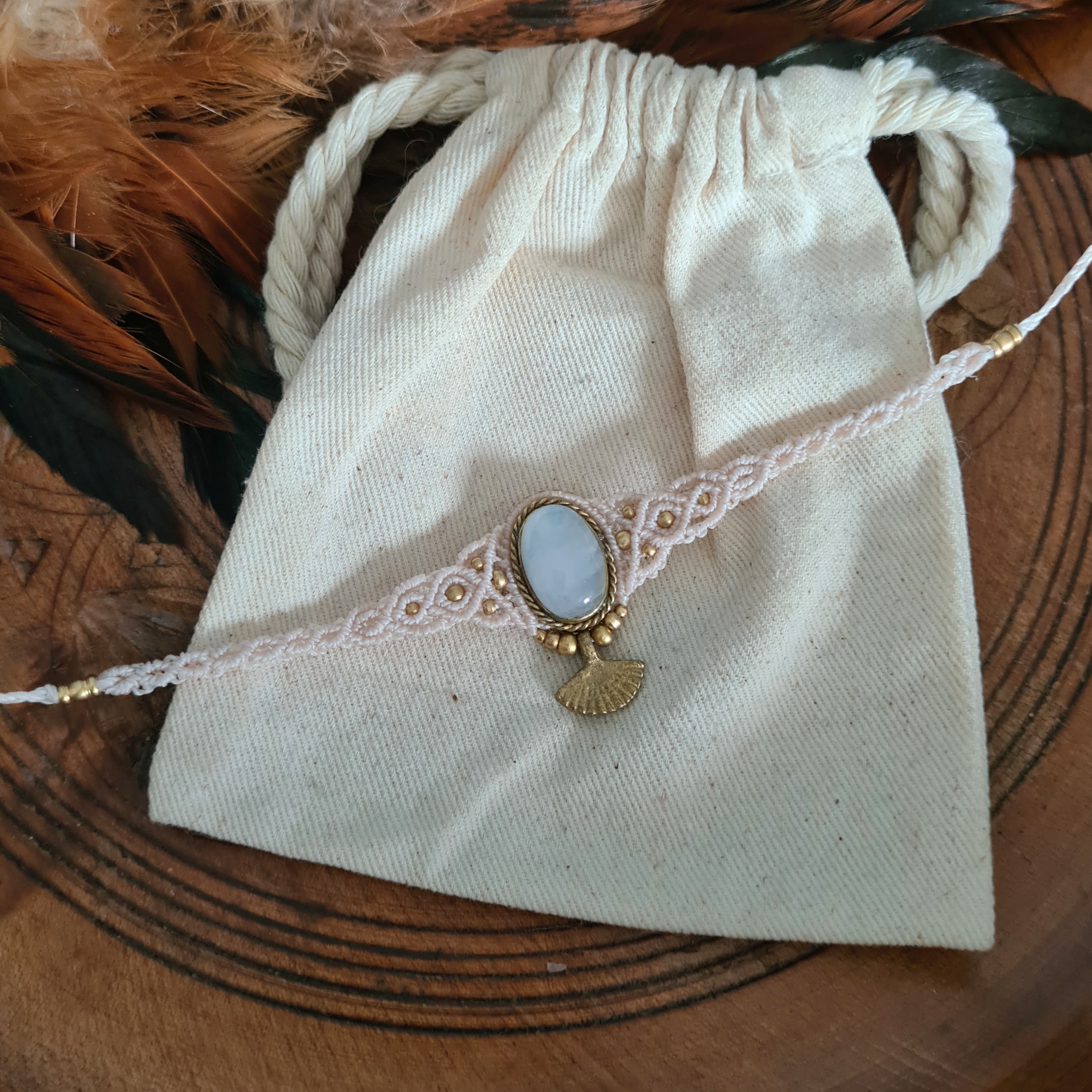 Macramé choker Maansteen