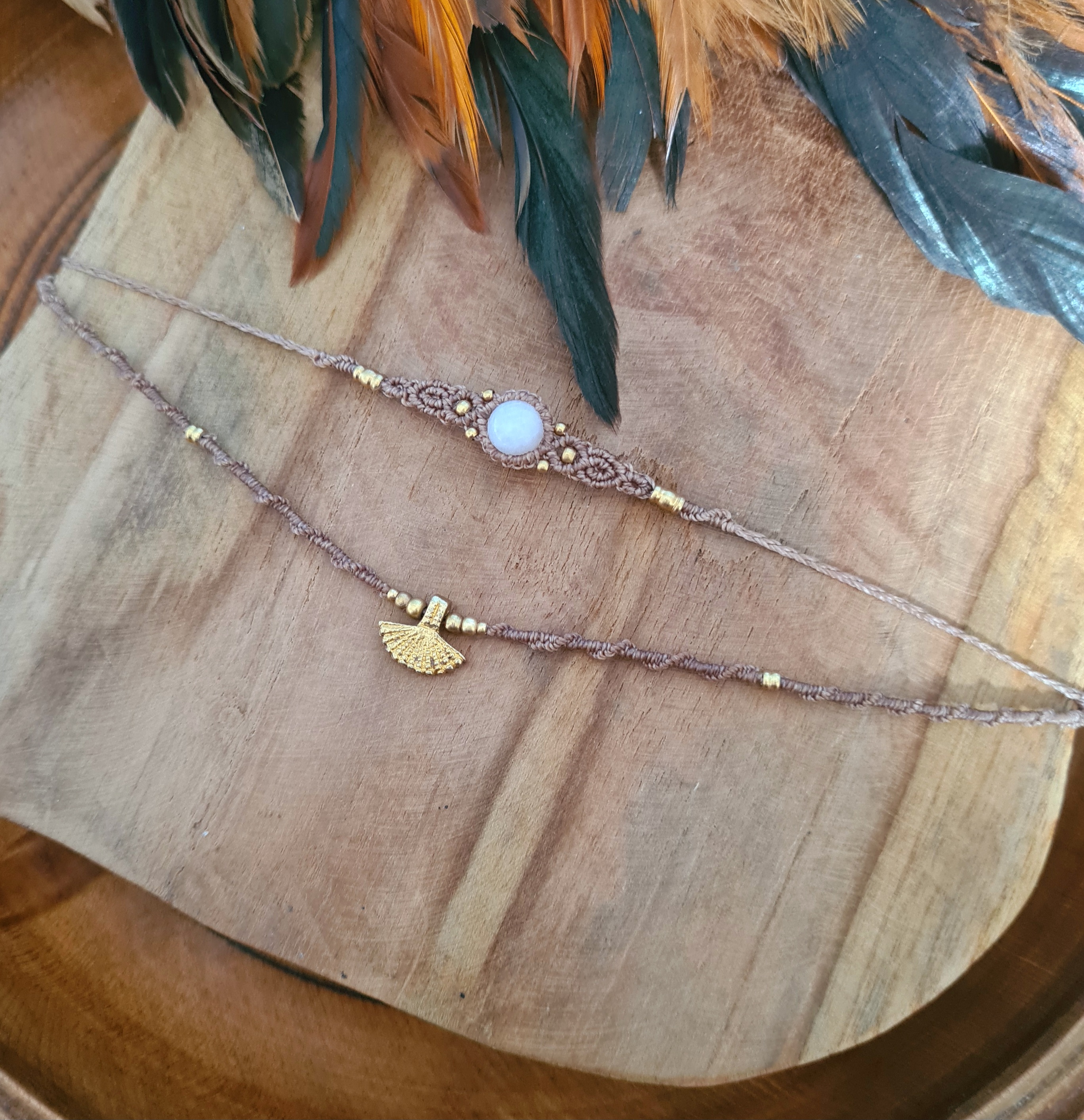 Double layered choker Maansteen