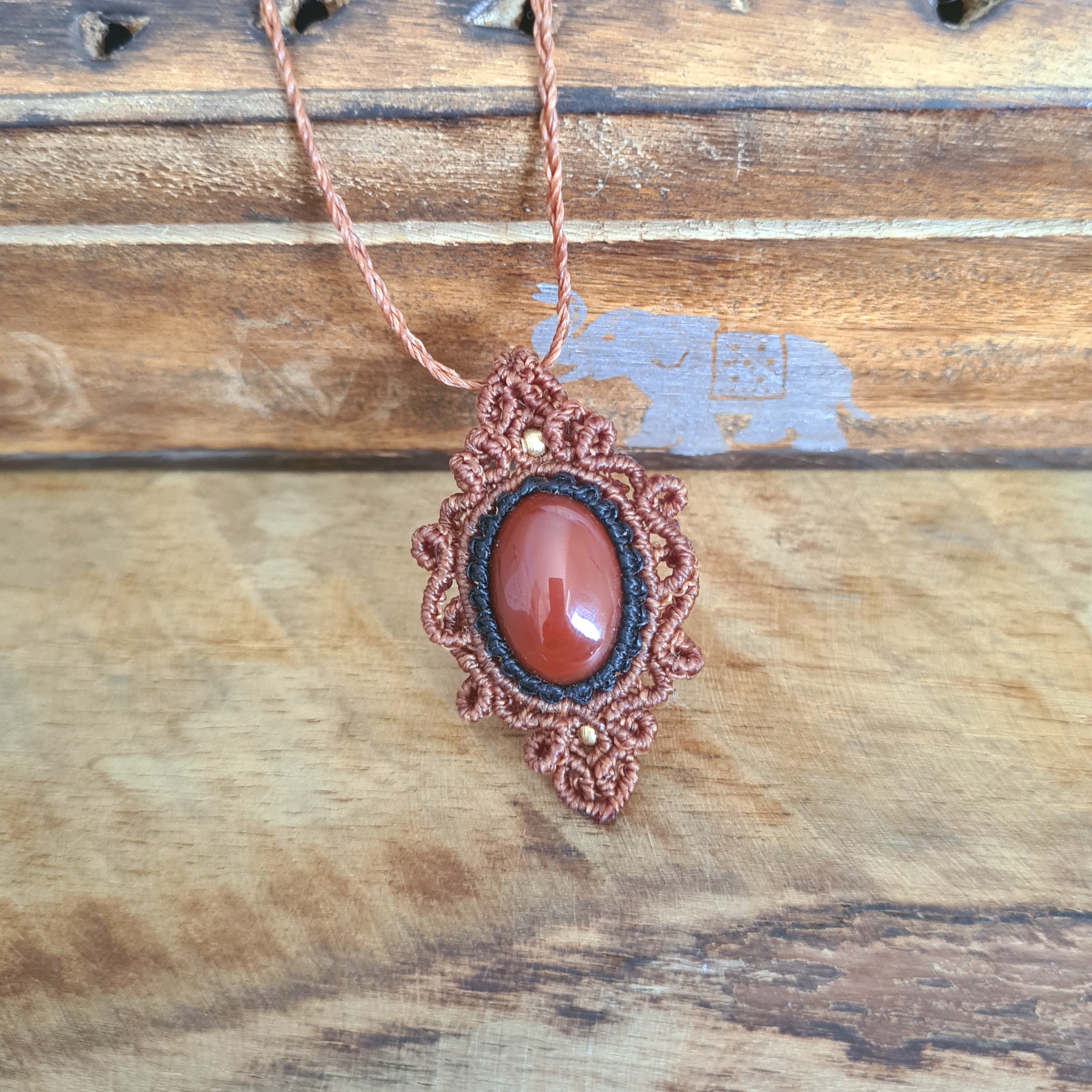 Macramé ketting Carneool
