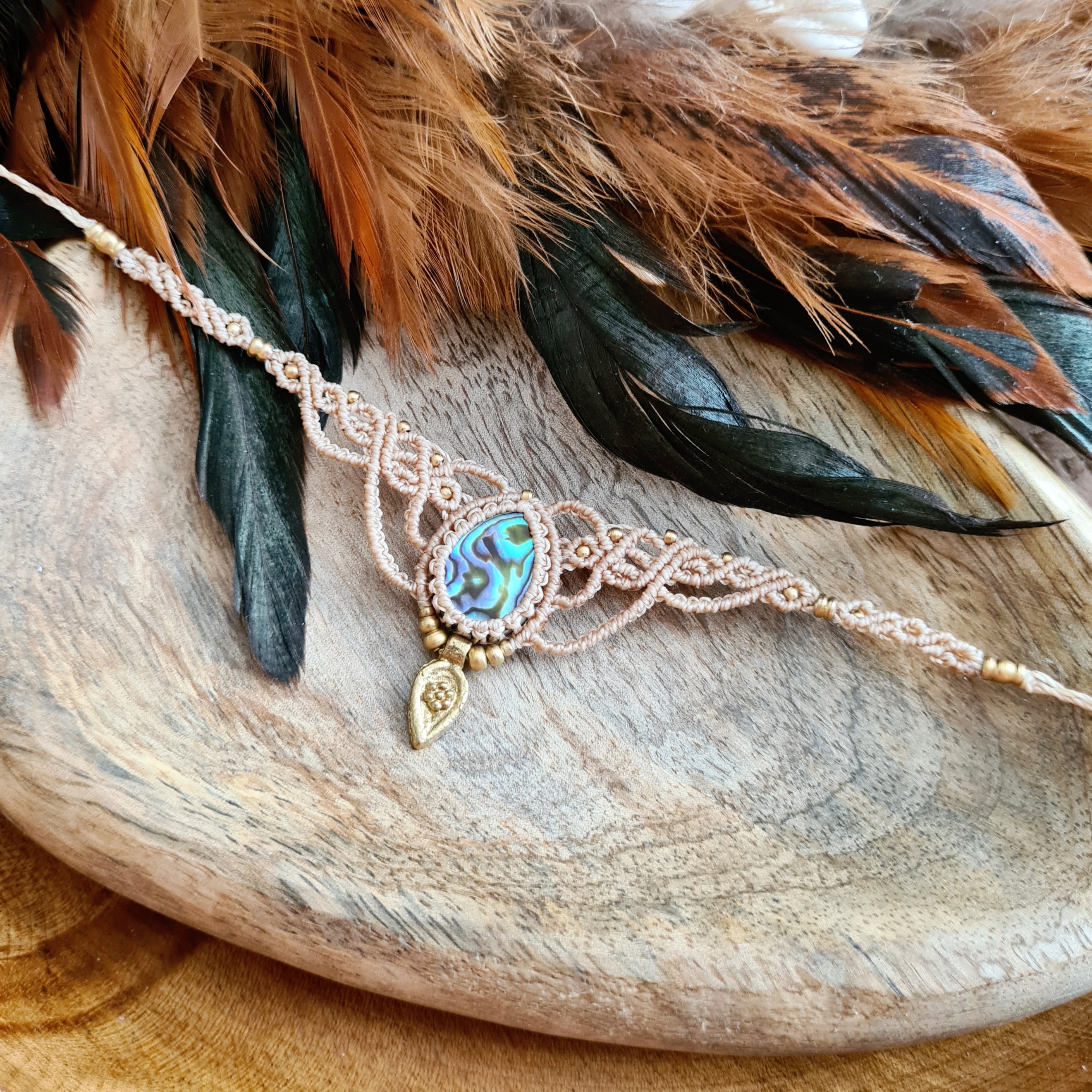 Macramé choker Abalone