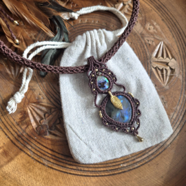 Macramé ketting Labradoriet en Abalone