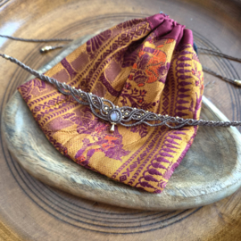 Macramé choker Opaal
