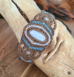 Macramé armband Maansteen