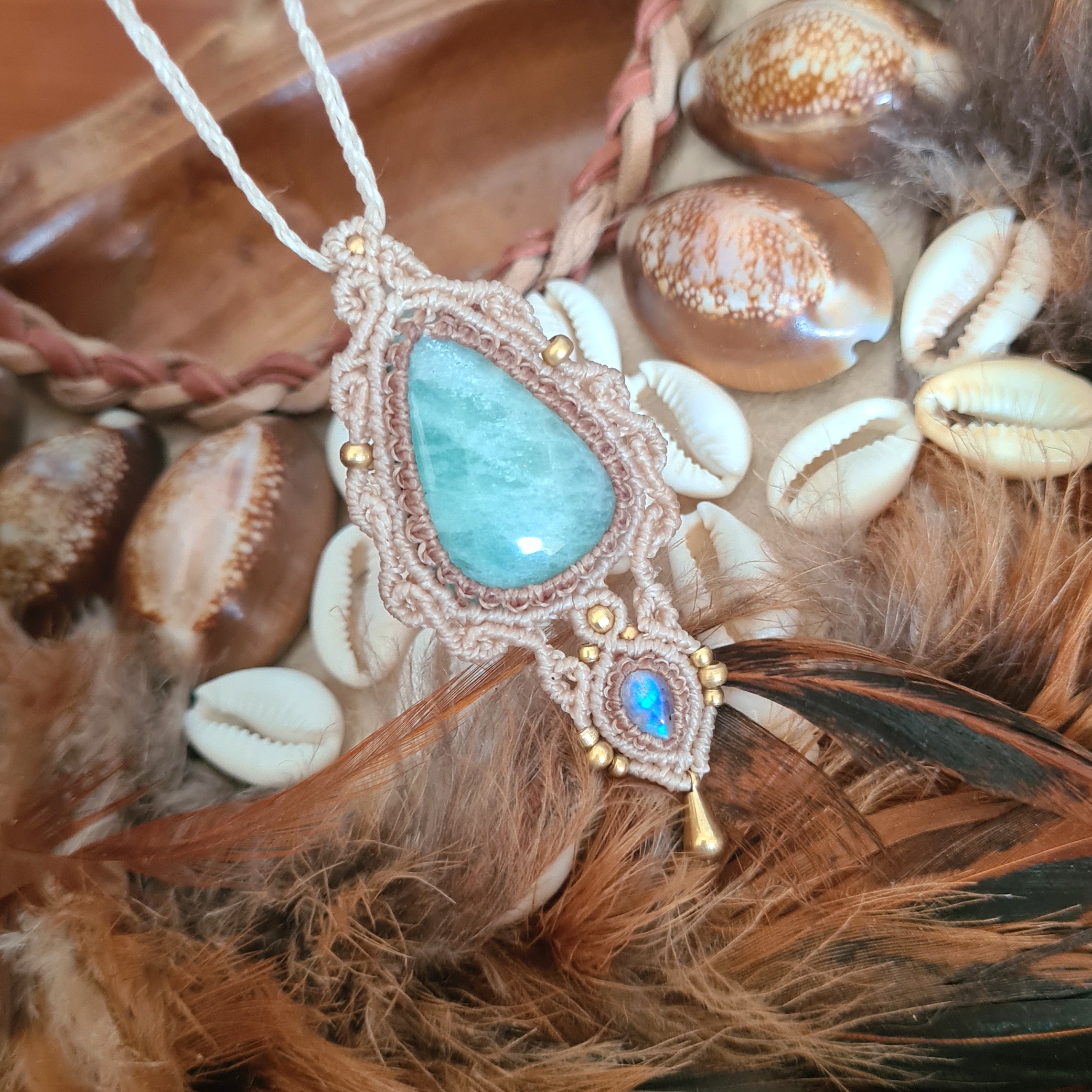 Macramé ketting Amazoniet en Maansteen
