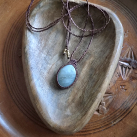 Macramé ketting  Aquamarijn