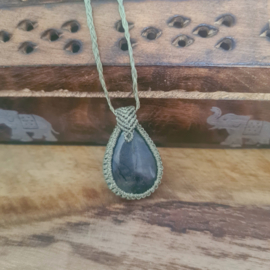 Macramé ketting Labradoriet